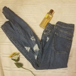 Old Navy distressed Rockstar Super Skinny Jean's